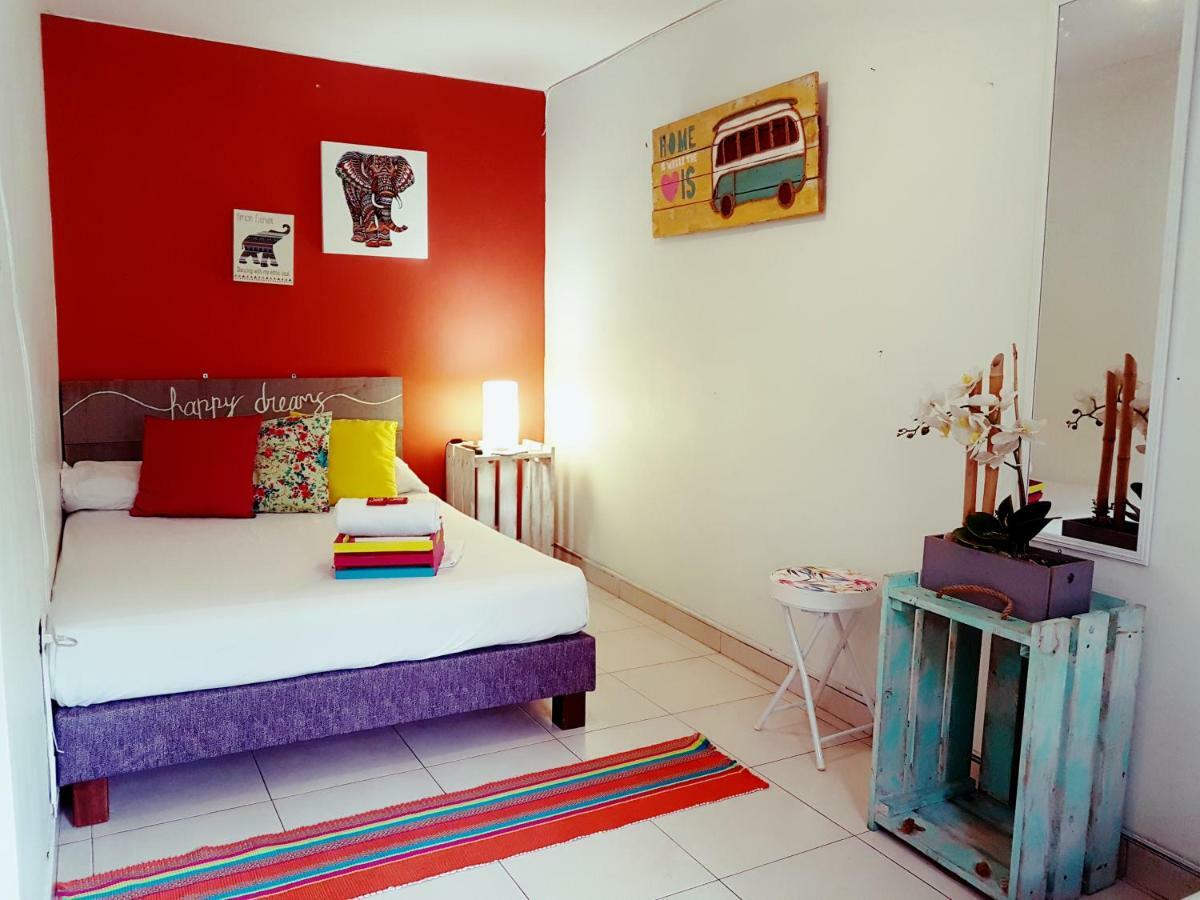 The Pelican Larry Hostel Cali Εξωτερικό φωτογραφία