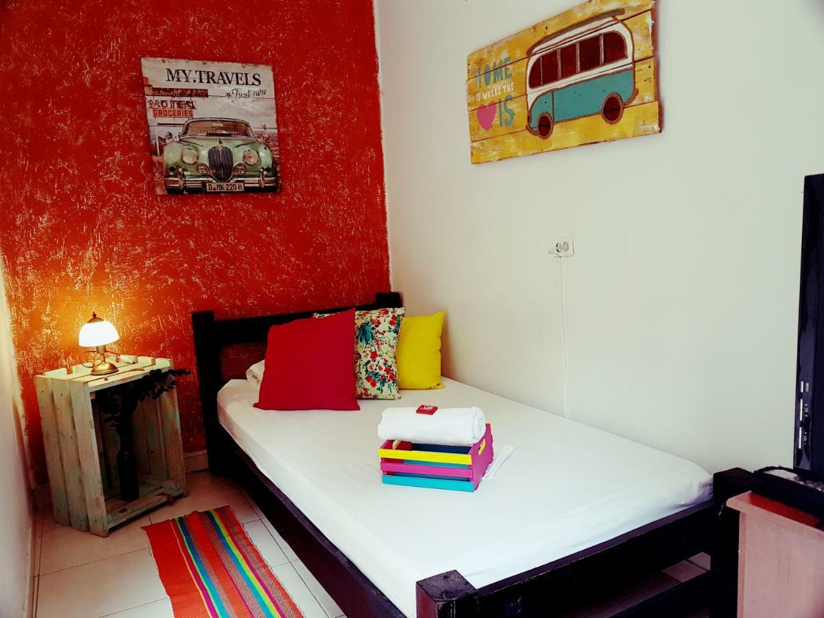 The Pelican Larry Hostel Cali Εξωτερικό φωτογραφία