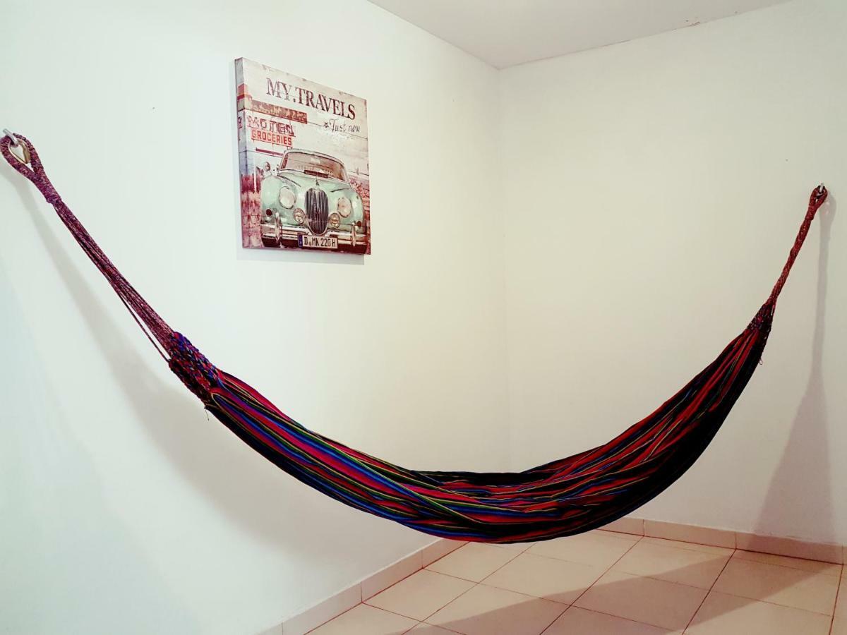 The Pelican Larry Hostel Cali Εξωτερικό φωτογραφία